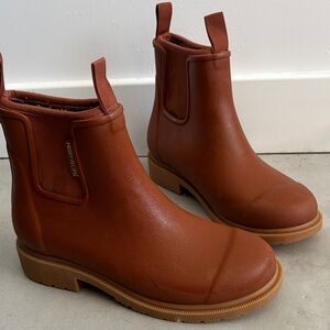 Merry People Women's Tan Ankle Boots